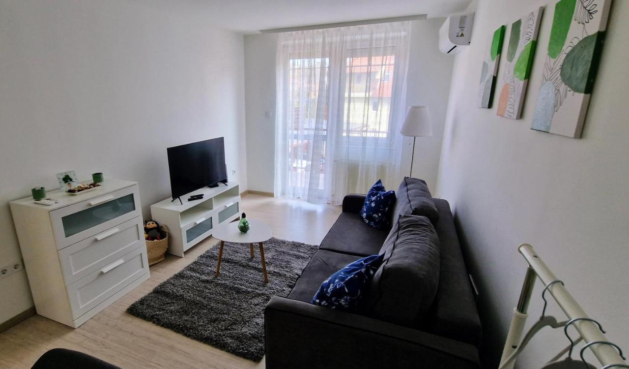 Cili Apartman Eger Apartamento Exterior foto